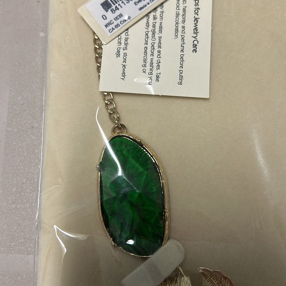 NEW Amrita Singh Evergreen & Gold tone Lindian Necklace - Picture 5 of 8
